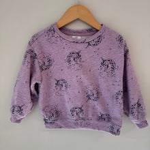 Load image into Gallery viewer, BabyGap Unicorn Crewneck 3 Years

