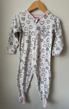 Load image into Gallery viewer, Tuffy Hearts Footie 18M
