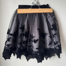 Load image into Gallery viewer, H&amp;M Bat Tulle Skirt 2-4Y
