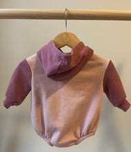 Load image into Gallery viewer, Old Navy Sweater Romper 0-3M
