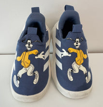 Load image into Gallery viewer, Adidas Monofit Goofy Size 7
