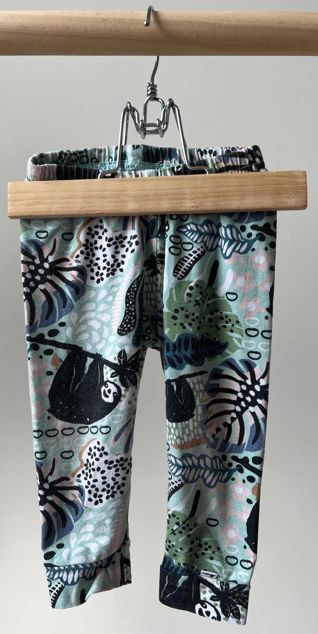 Little and Lively Sloth Legging 6-9M