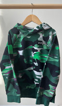 Load image into Gallery viewer, Under Armour Camo Hoodie SM
