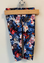 Load image into Gallery viewer, Nike Floral Legging 12M
