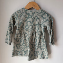 Load image into Gallery viewer, Zara Ribbed Print Dress Size 12-18M
