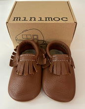 Load image into Gallery viewer, Minimoc Brown Moccasin Size 4
