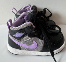 Load image into Gallery viewer, Air Jordan Gingham Sneakers 5C
