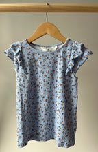 Load image into Gallery viewer, H&amp;M Ribbed Floral Top 6-8Y
