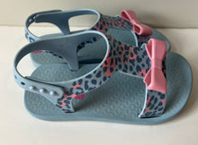 Load image into Gallery viewer, Ipamema Cheetah Bow Sandals Size 6

