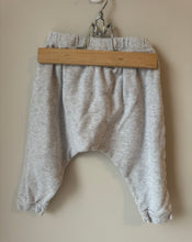 Load image into Gallery viewer, Old Navy Waffle Pant 18-24M
