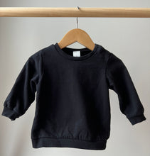 Load image into Gallery viewer, H&amp;M Crewneck 9-12M
