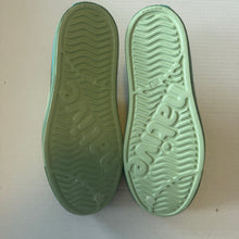 Load image into Gallery viewer, Native Green Mountain Jefferson Size 5 Junior
