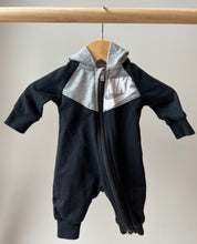 Load image into Gallery viewer, Nike Suit NB
