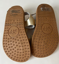 Load image into Gallery viewer, Freshly Picked Gold Sandals Size 6
