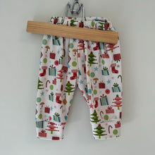 Load image into Gallery viewer, Holiday Pants 0-3M
