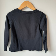 Load image into Gallery viewer, BabyGap Mice Long Sleeve Size 3
