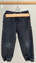 Load image into Gallery viewer, OshKosh Jogger Pants Size 3T
