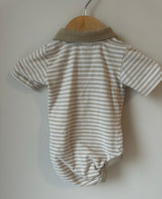 Load image into Gallery viewer, H&amp;M Collared Onesie 4-6M
