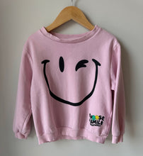Load image into Gallery viewer, H&amp;M x Smiley World Crewneck 4-6Y

