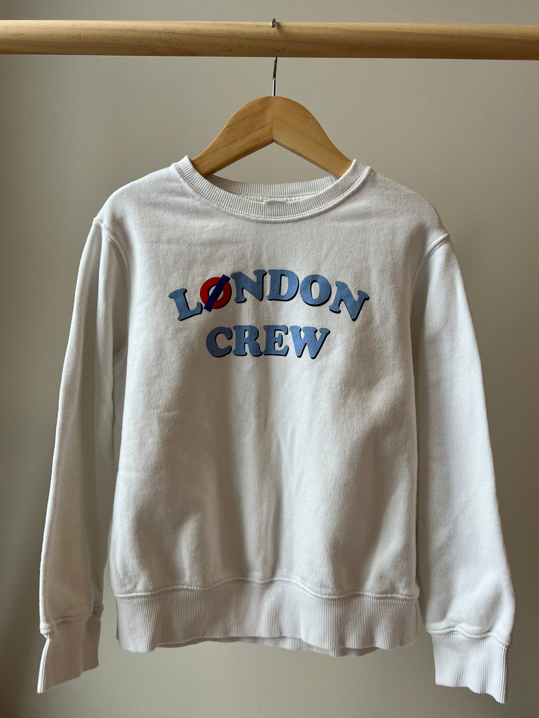 UniQlo London Crewneck Size 7-8