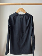 Load image into Gallery viewer, Under Armour Heat Gear Top MED
