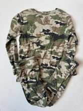 Load image into Gallery viewer, GapKids Star Wars Camo PJ Set Size 6
