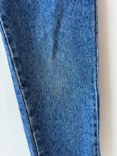 Load image into Gallery viewer, Vintage Lee Jeans Size 5
