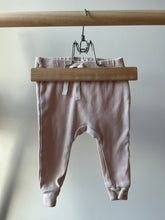 Load image into Gallery viewer, Petits Vilains Pants 0-3M
