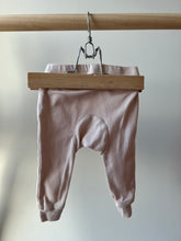 Load image into Gallery viewer, Petits Vilains Pants 0-3M
