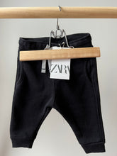 Load image into Gallery viewer, *With tags* Zara Sweats 3-6M
