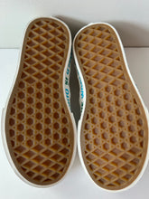 Load image into Gallery viewer, Vans World Laceless Sneakers 12Y
