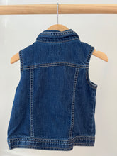 Load image into Gallery viewer, Old Navy Denim Vest 5T
