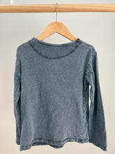 Load image into Gallery viewer, H&amp;M Metallic Long Sleeve 4-6Y
