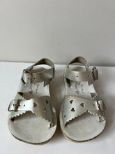 Load image into Gallery viewer, Saltwater Silver Sweetheart Sandals Size 6
