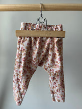 Load image into Gallery viewer, Old Navy Thermal Floral Pant 12-18M
