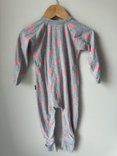 Load image into Gallery viewer, Bonds Wondersuit Dot 12-18M
