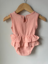 Load image into Gallery viewer, *With Tags* Textured Romper 3-6M
