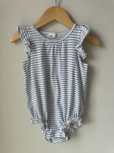 Load image into Gallery viewer, H&amp;M Striped Romper 1.5-2Y
