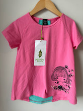 Load image into Gallery viewer, *With Tags* Peakaboo Beans Dreamer Tee Size 6
