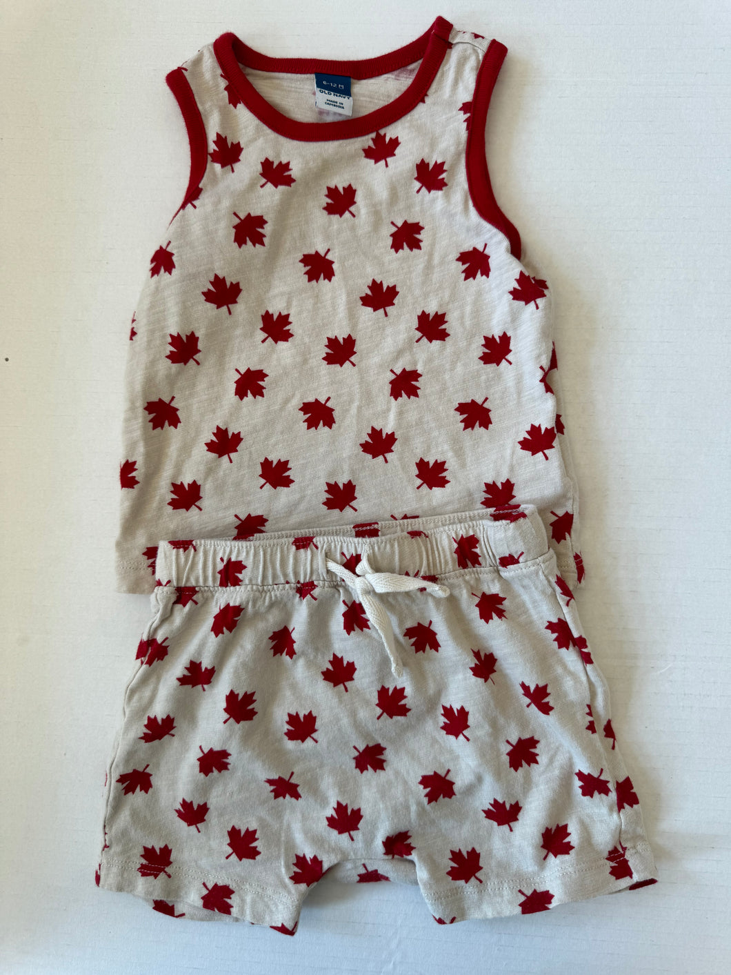 Old Navy Maple Leaf Set 6-12M