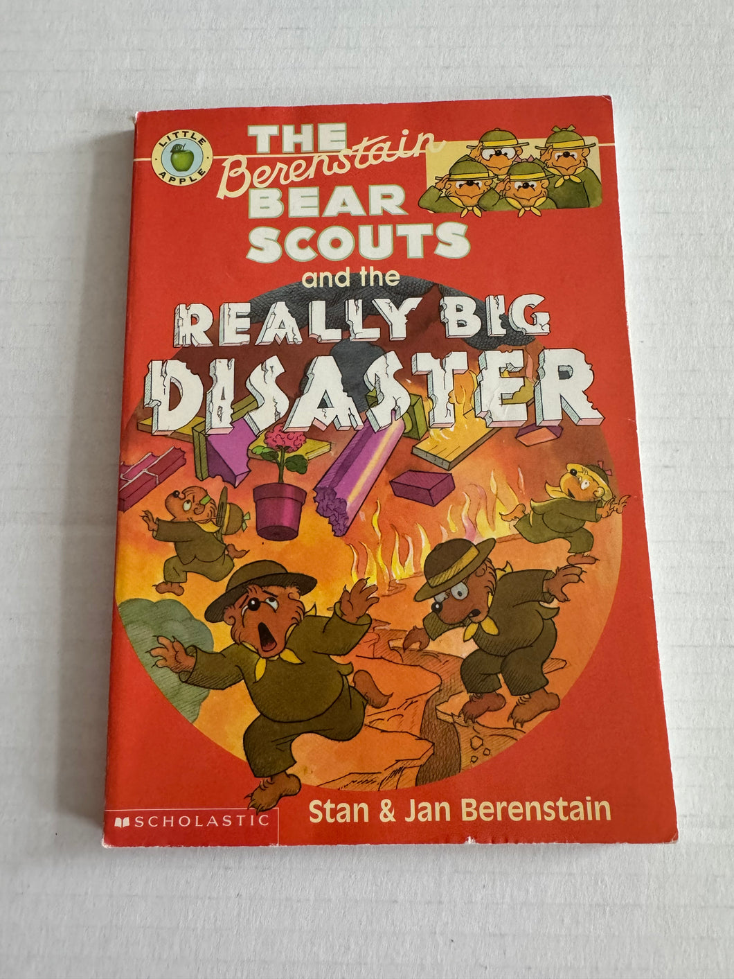 Vintage Berenstain Bear Scouts Really Big Disaster