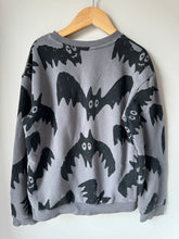 Load image into Gallery viewer, Bat Crewneck 8/9Y
