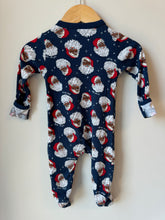 Load image into Gallery viewer, Old Navy Santa Footie 3-6M
