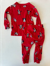 Load image into Gallery viewer, BabyGap Character Christmas PJ Set Size 12-18M
