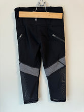Load image into Gallery viewer, Ivivva Cropped Legging Size 7
