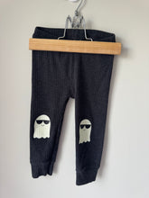 Load image into Gallery viewer, Old Navy Ribbed Ghost Legging 18-24M
