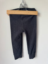 Load image into Gallery viewer, Old Navy Ribbed Ghost Legging 18-24M
