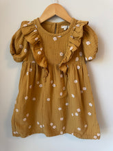 Load image into Gallery viewer, Textured Floral Dress 4T
