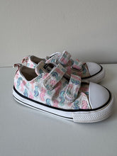 Load image into Gallery viewer, Seahorse Velcro Converse Size 8C
