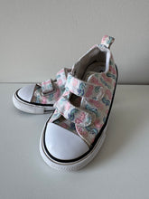Load image into Gallery viewer, Seahorse Velcro Converse Size 8C
